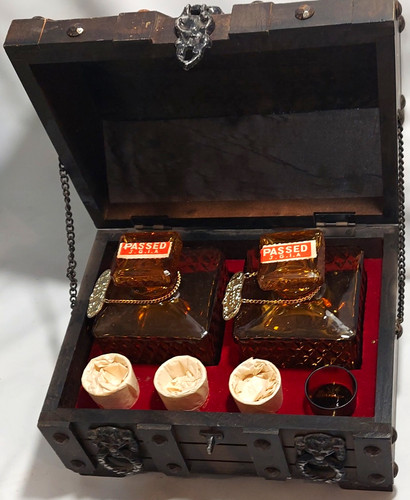 Royal craft treasure chest - royal,